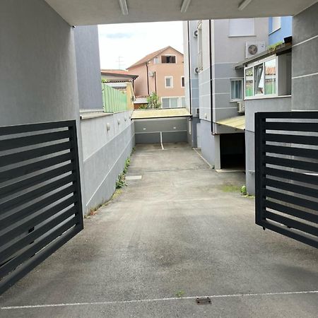 Apartment Capriati With Parking Garage Umago Esterno foto